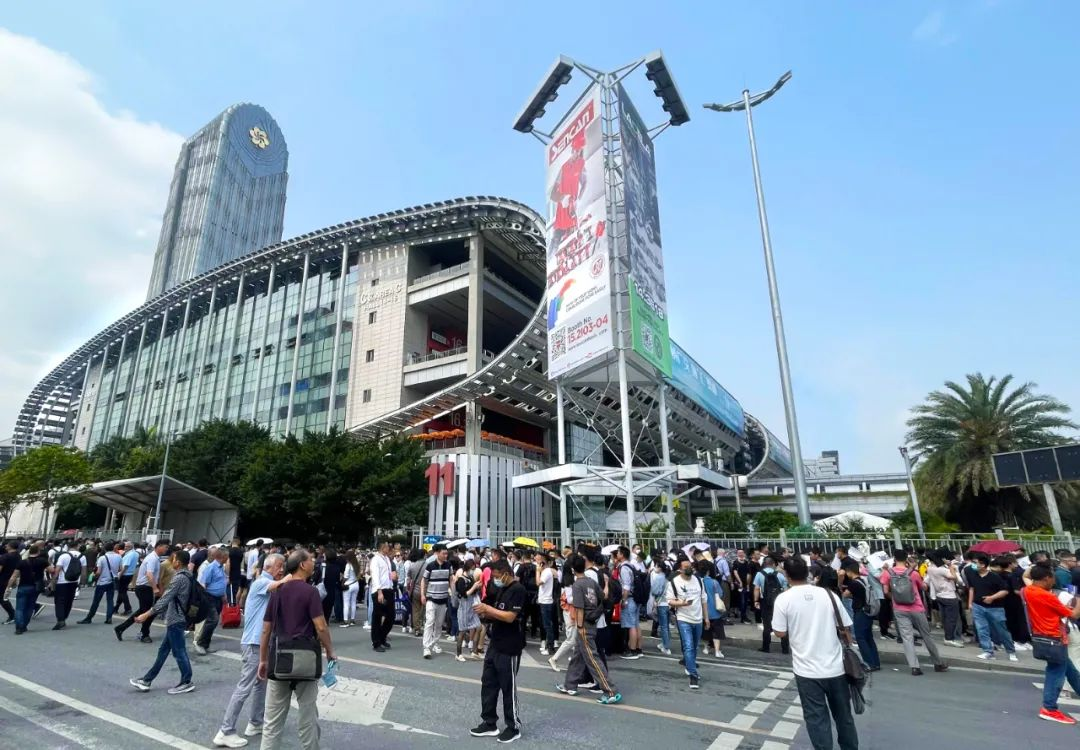Focus on The 133rd Canton Fair  The largest Canton Fair, Owire booth attracts overseas buyers to stop by 1.png
